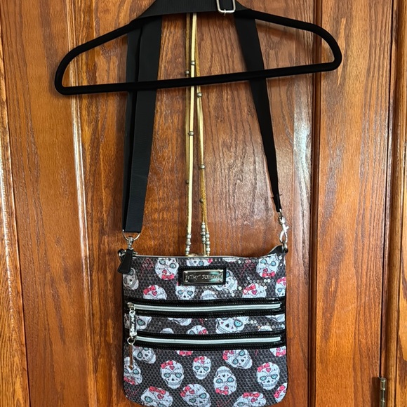 Betsey Johnson Handbags - Betsey Johnson Black, pink, turquoise and gray Sequin Skull Bag VINTAGE